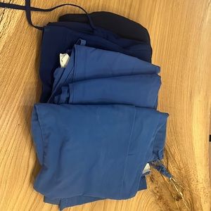 Set of scrub pants
